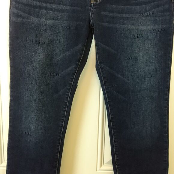 (3/$20) Arizona ultra flex 360-degree stretch skinny jeans - Picture 2 of 13